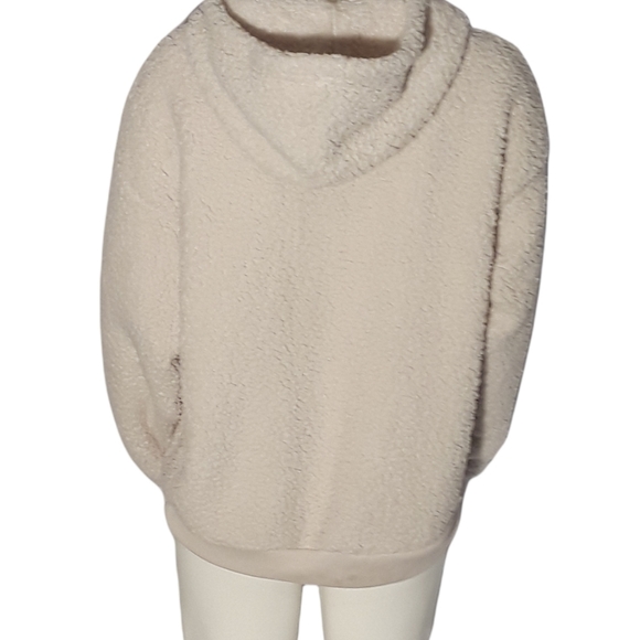 American Eagle Fleece like hooded pullover - Picture 3 of 6